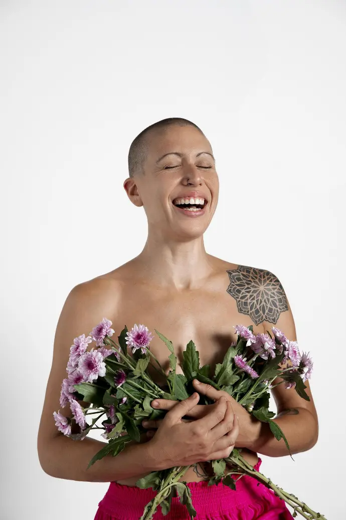 femme chauve dermo esthétiquelife repair cancer